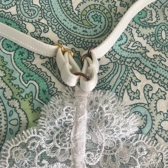 Beach Bunny Lace bralette bikini top. Large. - Picture 2 of 8